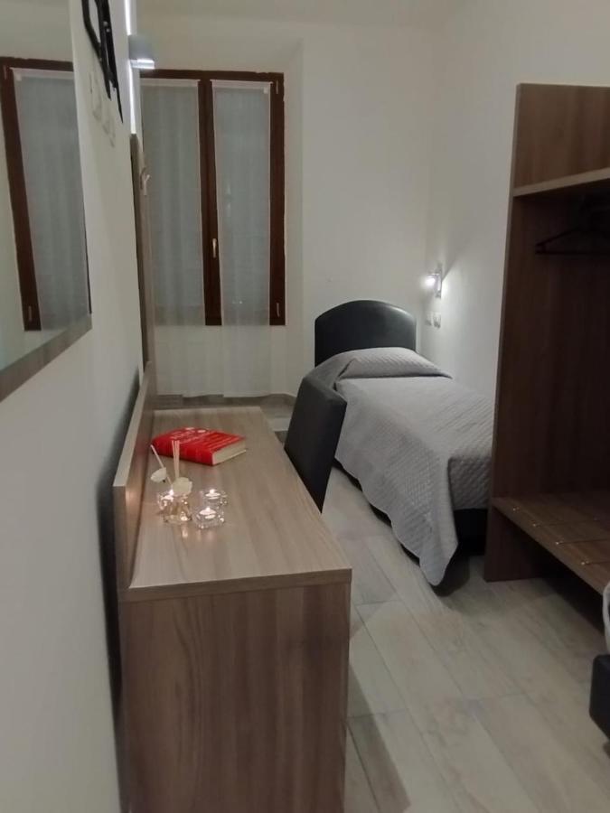 Holiday Rooms Florens Exteriör bild