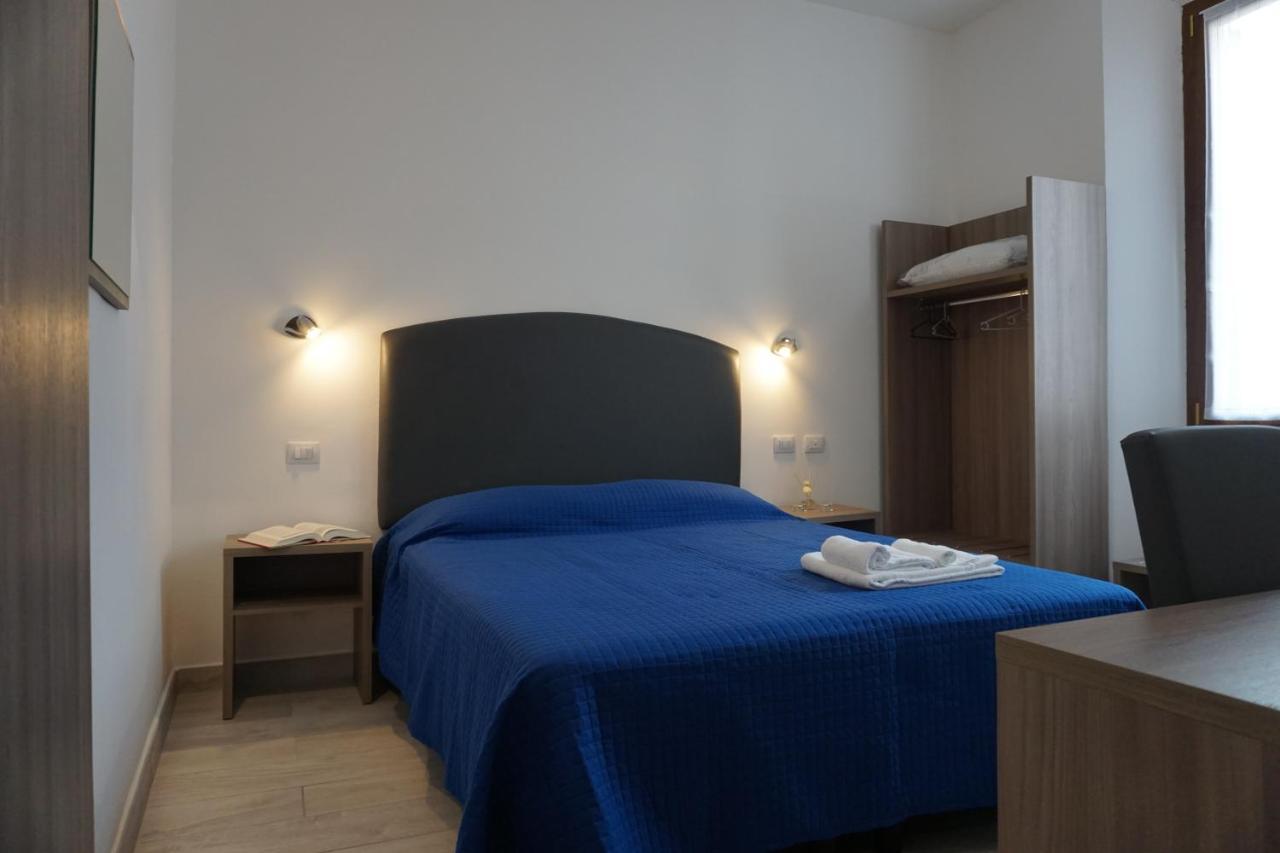 Holiday Rooms Florens Exteriör bild